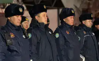 Астана: рейд по безопасности подростков в ночное время