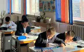 Местные предприниматели в Казахстане поддерживают образование, обновляя школу в Каркаралинском районе