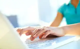 Дистанционное обучение в школах Казахстана: Минздрав под огнём критики из-за обвинений в недостаточной подготовке к пандемии