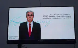 Фото Касым-Жомарта Токаева появились на улицах Москвы, передаёт Tengrinews.kz со ссылкой на Акорду.