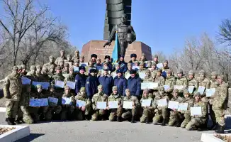 Жетыгенский гарнизон провожал солдат домой