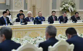 Казахстан и Узбекистан создают Совет глав регионов и совместную торговую компанию: Токаев и Мирзиёев определяют новые направления сотрудничества