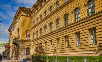 Латвия: Стамбульская конвенция покинута, дебаты разгорелись!