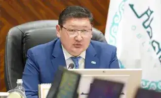 Аким области Абай Берик Уали прокомментировал кадровые перемещения в регионе, отметив, что назначение новых сотрудников связано с необходимостью привлечения опытных специалистов. Он подчеркнул, что часть его прежней команды была приглашена для эффективной