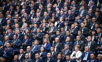 Парад костюмов и гаджетов, или как измерить “пульс“ Казахстана