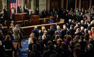 Сенат США достиг соглашения для прекращения шатдауна: республиканцы и демократы согласовали законопроект для частичного возобновления работы федерального правительства.