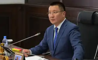 Аким Павлодарской области: шутки в Threads как двойной меч — хвалят и критикуют