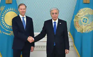 Токаев и Мантуров обсудили ключевые вопросы сотрудничества, что может укрепить экономические связи между Казахстаном и Россией