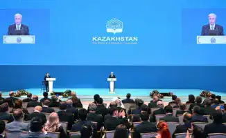 Пять казахстанских университетов вошли в список лучших учебных заведений мира, сообщает Tengrinews.kz. Это значительное достижение для образовательной системы страны и подтверждение высокого уровня подготовки студентов и преподавателей.