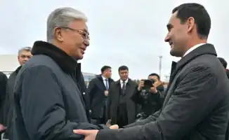 Встреча двух лидеров: Токаев и президент Туркменистана в аэропорту Астаны — начало нового дипломатического полета