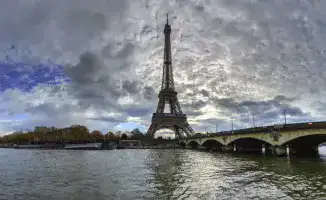 Три женщины задержаны в Париже по подозрению в подготовке терактов: обвинения в сговоре с целью совершения преступлений против людей