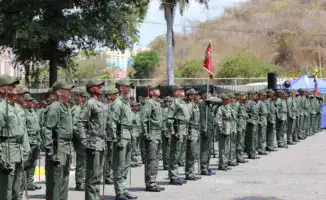 Венесуэла объявляет всеобщую мобилизацию в ответ на прибытие американского авианосца в Карибский регион