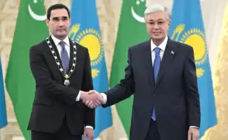 Сердар Бердымухамедов получил высшую награду Казахстана, Токаев наградил президента Туркменистана орденом 'Алтын Қыран'