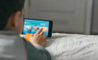 Социальные сети под замком: Казахстан ставит возрастные печати на цифровые паспорта детей