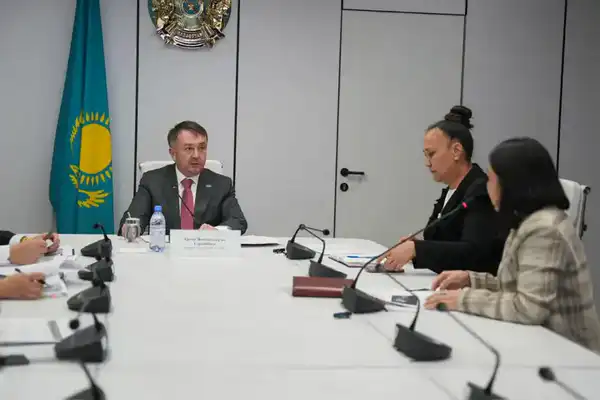 Министр юстиции РК Ерлан Сарсембаев провёл приём граждан (3)