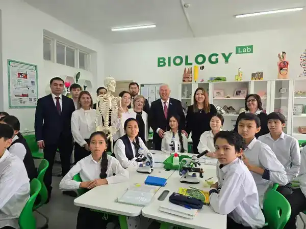 В Темиртау открыли 30 современных спортивных площадок для школьников (10)