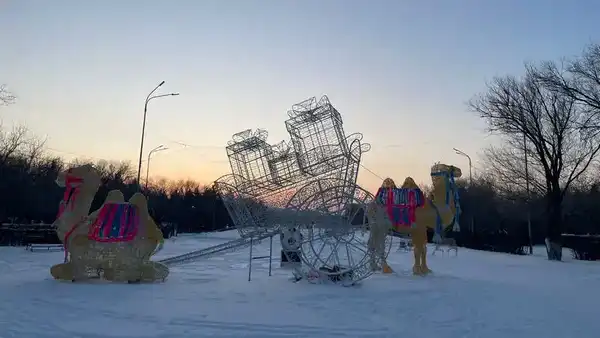 Караганда готовится к Новому году: главную ёлку города зажгут 26 декабря (9)
