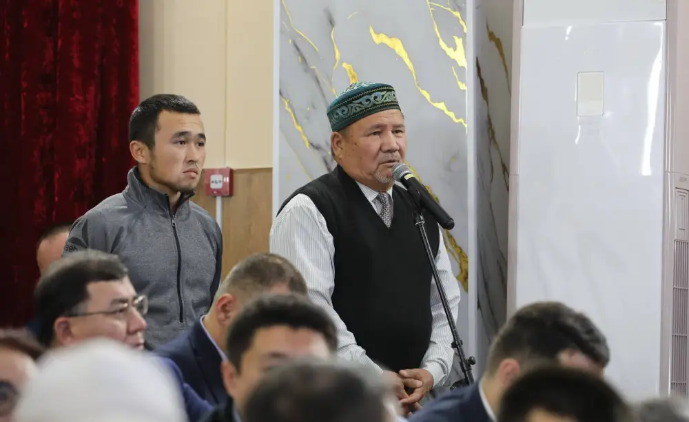 Глава региона встретился с жителями Мунайлинского района (9)