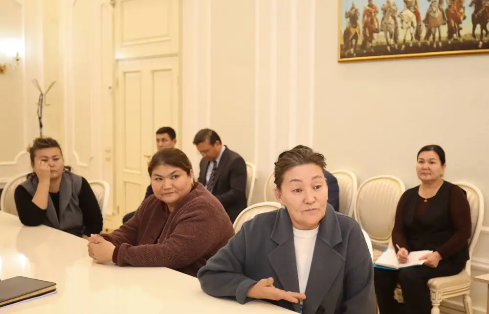 Нурдаулет Килыбай провёл личный приём жителей Актау (2)