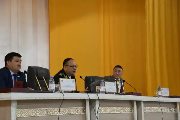 Офицеры Минобороны провели разъяснительную работу в воинских частях Восточного Казахстана (5)