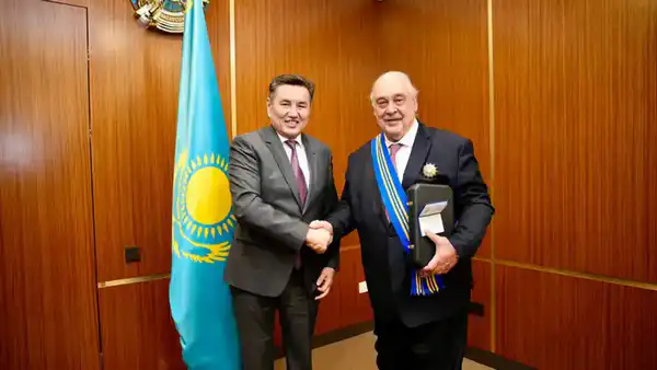 Председатель совета директоров УК ТМК награждён орденом «Барыс» I степени (4)