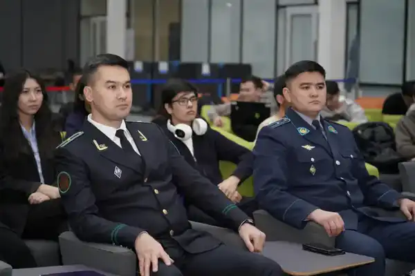 Столичным студентам рассказали, как защититься от мошенников (3)