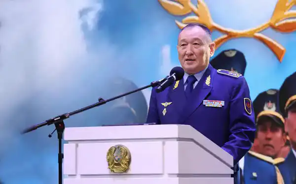 В Минобороны прошло чествование Халық қаһарманы Мухтара Алтынбаева в честь его 80-летнего юбилея (7)