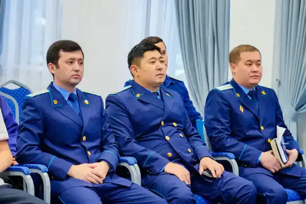 «Закон и порядок»: день открытых дверей провела для школьников столичная прокуратура (6)