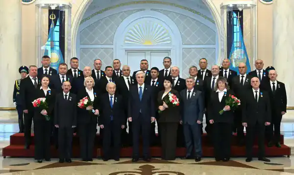 Инженеры-энергетики из Мангистау получили государственные награды от Президента (6)