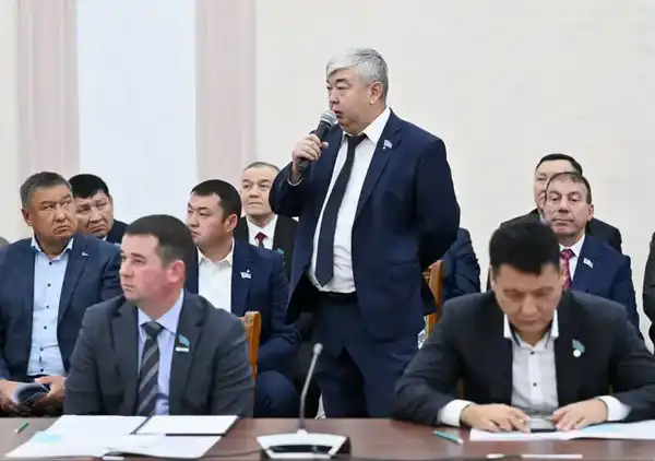 Аким СКО отчитался перед депутатами (7)