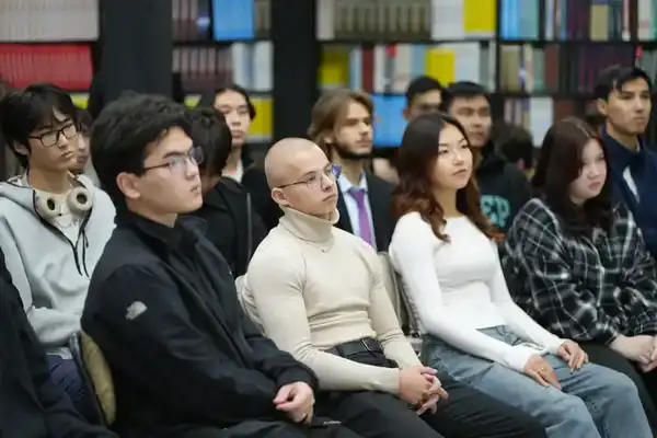 Генеральный директор Yandex Qazaqstan обсудил технологические тренды со студентами (5)