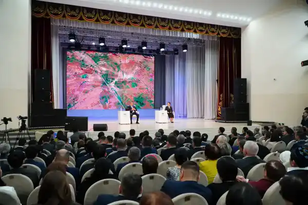 Аким Акмолинской области встретился с населением города Кокшетау (4)