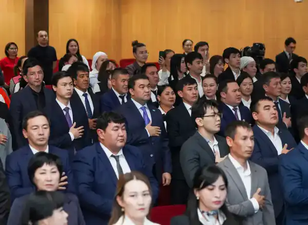 В ТУРКЕСТАНЕ ОТМЕТИЛИ 20-ЛЕТНИЙ ЮБИЛЕЙ ГОСУДАРСТВЕННОЙ КОРПОРАЦИИ «ПРАВИТЕЛЬСТВО ДЛЯ ГРАЖДАН» (2)