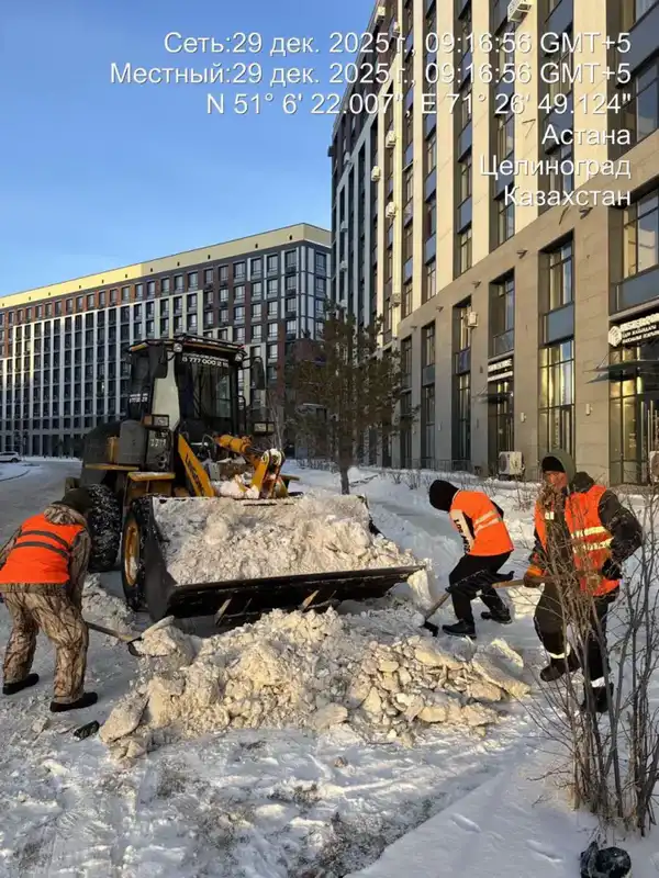 Почти 3 000 дорожных рабочих и свыше 1 400 единиц спецтехники задействованы в снегоуборочных работах в Астане (2)