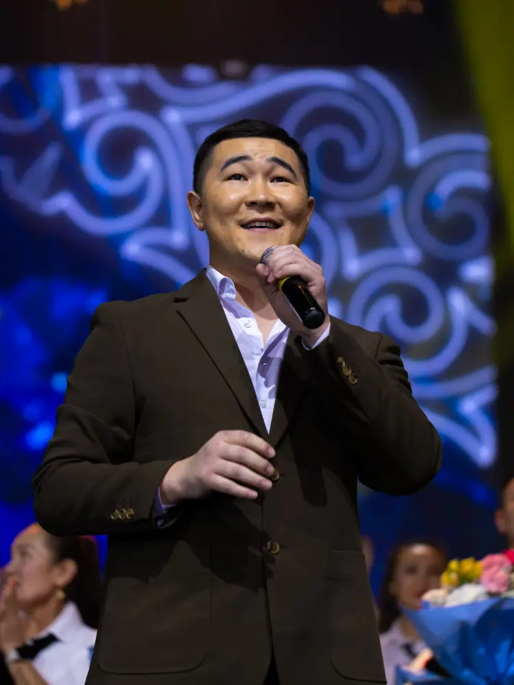 В ВКО прошёл итоговый гала-концерт творческих коллективов городов и районов региона (8)