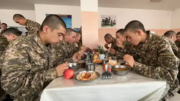 В Вооруженных силах Казахстана стартовал проект Sarbaz+ (6)