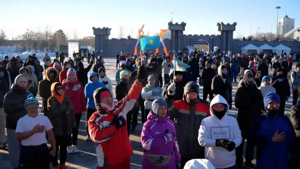 Более 700 астанчан приняли участие в новогоднем забеге (7)