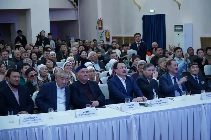 Поэзия, история и преемственность: в Бухар-Жырауском районе прошёл республиканский айтыс (2)