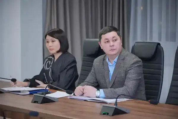 Министр науки и высшего образования РК провел прием граждан по личным вопросам (6)