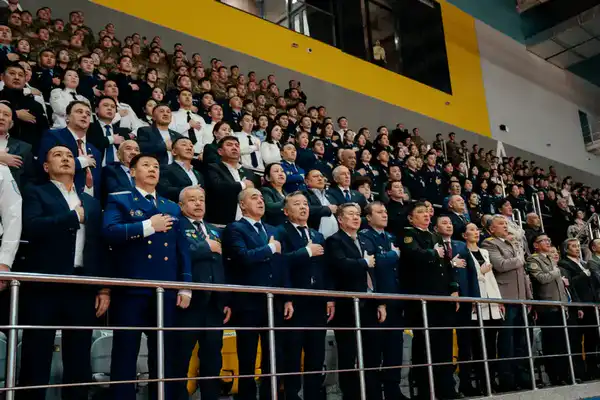 В Уральске проходит патриотический форум (3)