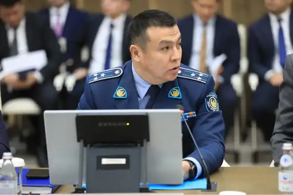 Праздничные караваны с участием персонажей шоу «Жыл 12 ай» пройдут по улицам Актобе 31 декабря (3)