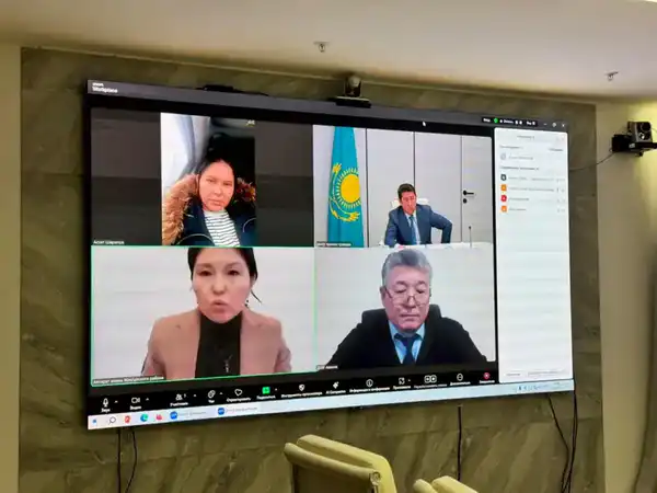 Айдарбек Сапаров провел личный прием граждан (2)