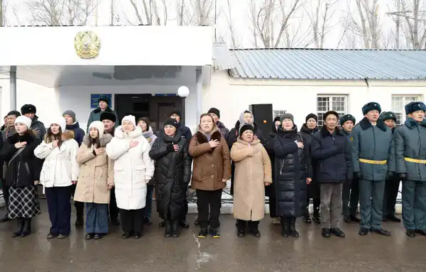В Жамбылской области министр обороны открыл мемориальную доску в честь 115-летия Бауыржана Момышулы (3)