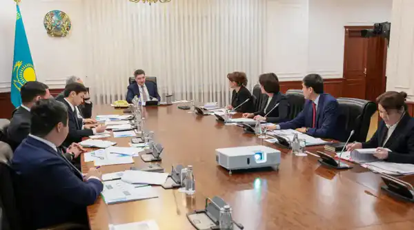 ЦИФРОВИЗАЦИЯ ЗДРАВООХРАНЕНИЯ И УСТОЙЧИВОСТЬ СИСТЕМЫ ОСМС БЫЛИ РАССМОТРЕНЫ В ПРАВИТЕЛЬСТВЕ (4)