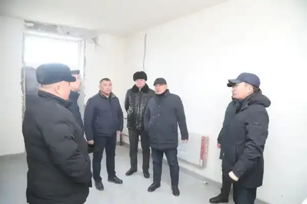 Заместитель акима области посетил строительные объекты в Арале (9)