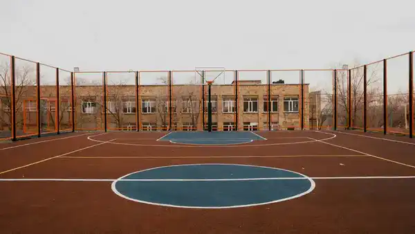 В Темиртау открыли 30 современных спортивных площадок для школьников (4)