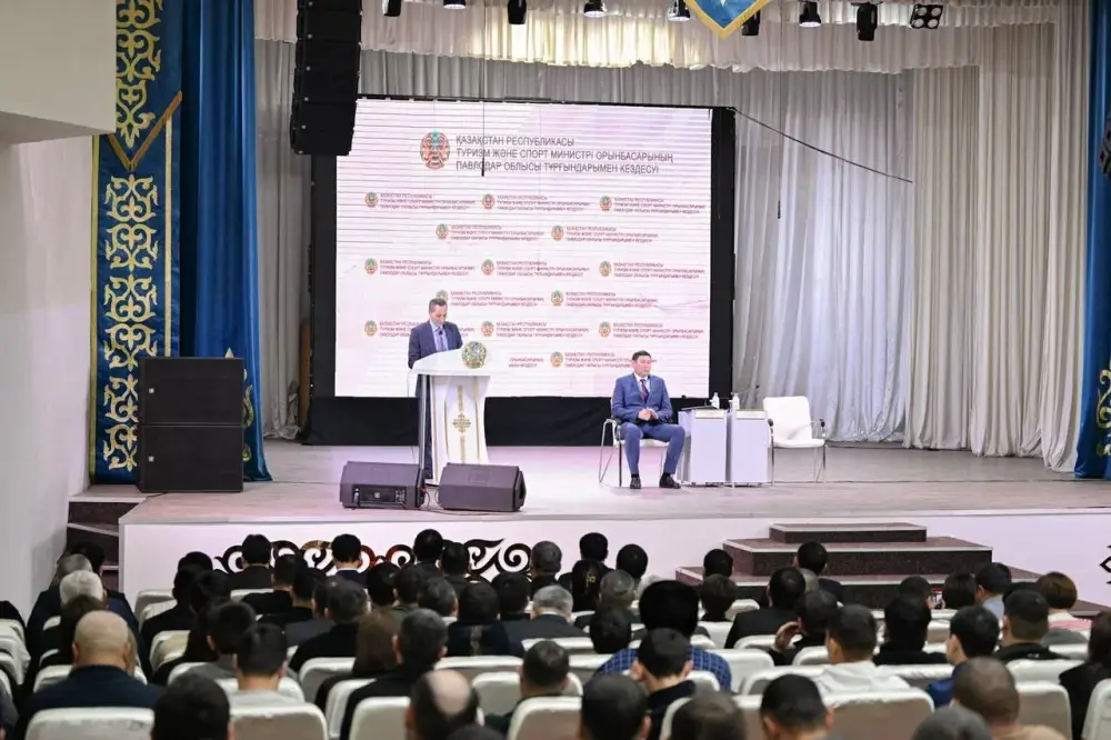 Серик Жарасбаев провёл встречу с населением Павлодарской области (9)