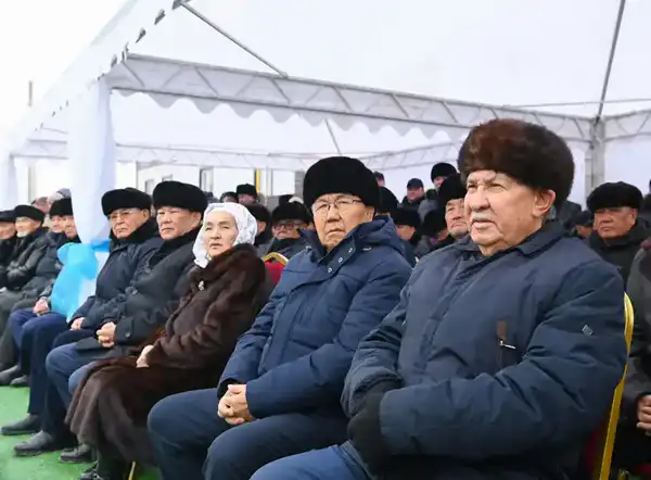 В Казалинском районе очередникам вручили ключи от жилья (10)