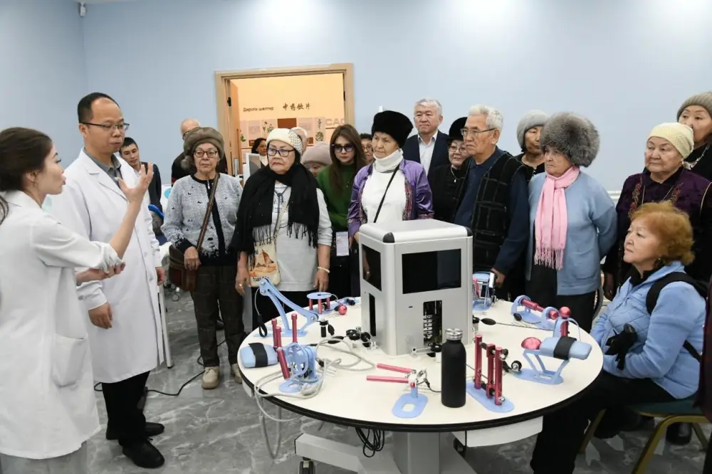 День открытых дверей для пожилых горожан провели в столичной клинике (2)