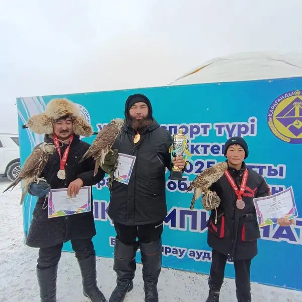В Карагандинской области определили сильнейших охотников с ловчими птицами (4)